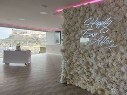 DoubleTree by Hilton Edinburgh City Centre