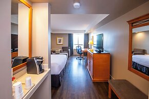 Grand Hotel & Conference Centre Calgary Airport, an Ascend Collection 