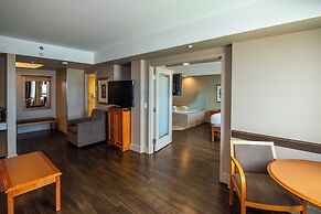 Grand Hotel & Conference Centre Calgary Airport, an Ascend Collection 
