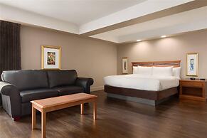 Grand Hotel & Conference Centre Calgary Airport, an Ascend Collection 