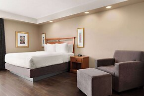 Royal Hotel Calgary, Trademark Collection by Wyndham