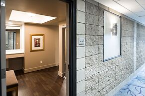 Royal Hotel Calgary, Trademark Collection by Wyndham