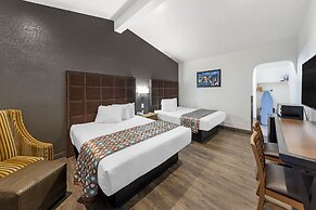 Anaheim Discovery Inn & Suites