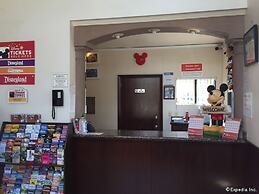 Anaheim Discovery Inn & Suites