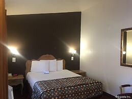 Anaheim Discovery Inn & Suites