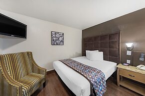 Anaheim Discovery Inn & Suites