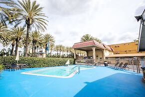 Anaheim Discovery Inn & Suites