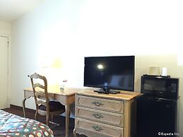 Anaheim Discovery Inn & Suites