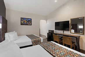 Anaheim Discovery Inn & Suites