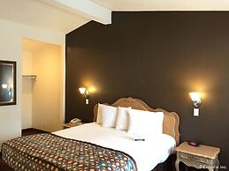 Anaheim Discovery Inn & Suites