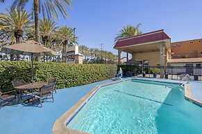 Anaheim Discovery Inn & Suites
