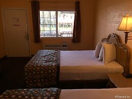 Anaheim Discovery Inn & Suites