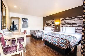 Anaheim Discovery Inn & Suites