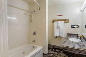 Anaheim Discovery Inn & Suites