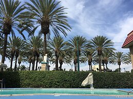 Anaheim Discovery Inn & Suites