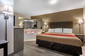 Econo Lodge Dewitt I-90