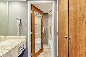 Fiesta Inn Express San Luis Potosí Oriente