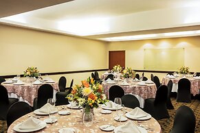 Fiesta Inn Express San Luis Potosí Oriente