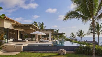 Four Seasons Resort Punta Mita