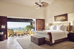 Four Seasons Resort Punta Mita