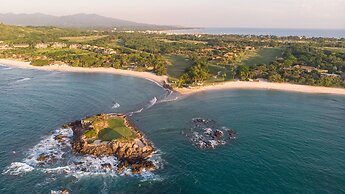 Four Seasons Resort Punta Mita