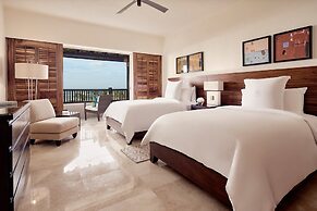 Four Seasons Resort Punta Mita