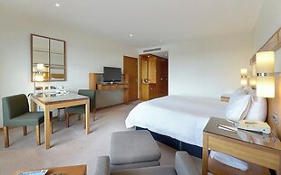 Canary Riverside Plaza Hotel