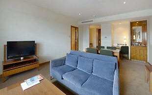 Canary Riverside Plaza Hotel