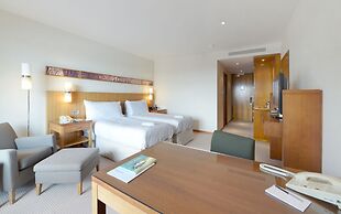 Canary Riverside Plaza Hotel