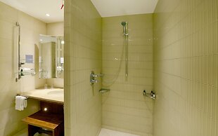 Canary Riverside Plaza Hotel