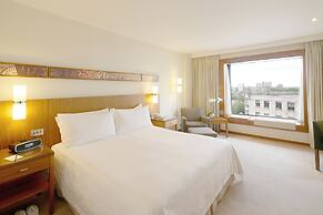 Canary Riverside Plaza Hotel