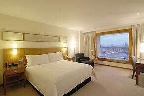 Canary Riverside Plaza Hotel