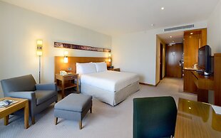 Canary Riverside Plaza Hotel