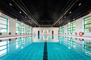 Castle Oaks House Hotel