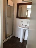 Castle Oaks House Hotel