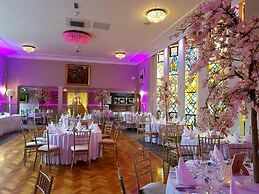 Castle Oaks House Hotel