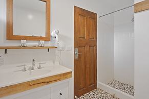 Pleasant Way River Lodge