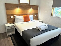 Pleasant Way River Lodge