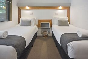 Pleasant Way River Lodge