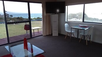 Diamond Island Resort & Penguin viewing