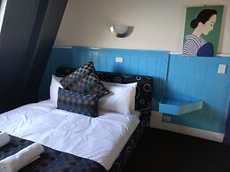 Diamond Island Resort & Penguin viewing