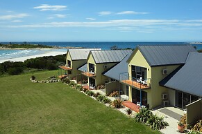 Diamond Island Resort & Penguin viewing