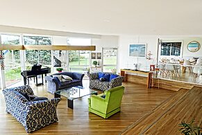 Diamond Island Resort & Penguin viewing