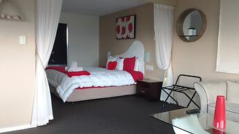 Diamond Island Resort & Penguin viewing