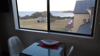 Diamond Island Resort & Penguin viewing