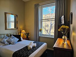 The Lodge on Elizabeth