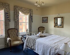 The Lodge on Elizabeth