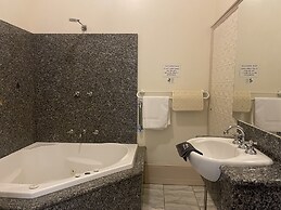 The Lodge on Elizabeth