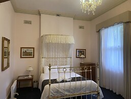 The Lodge on Elizabeth