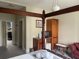 The Lodge on Elizabeth